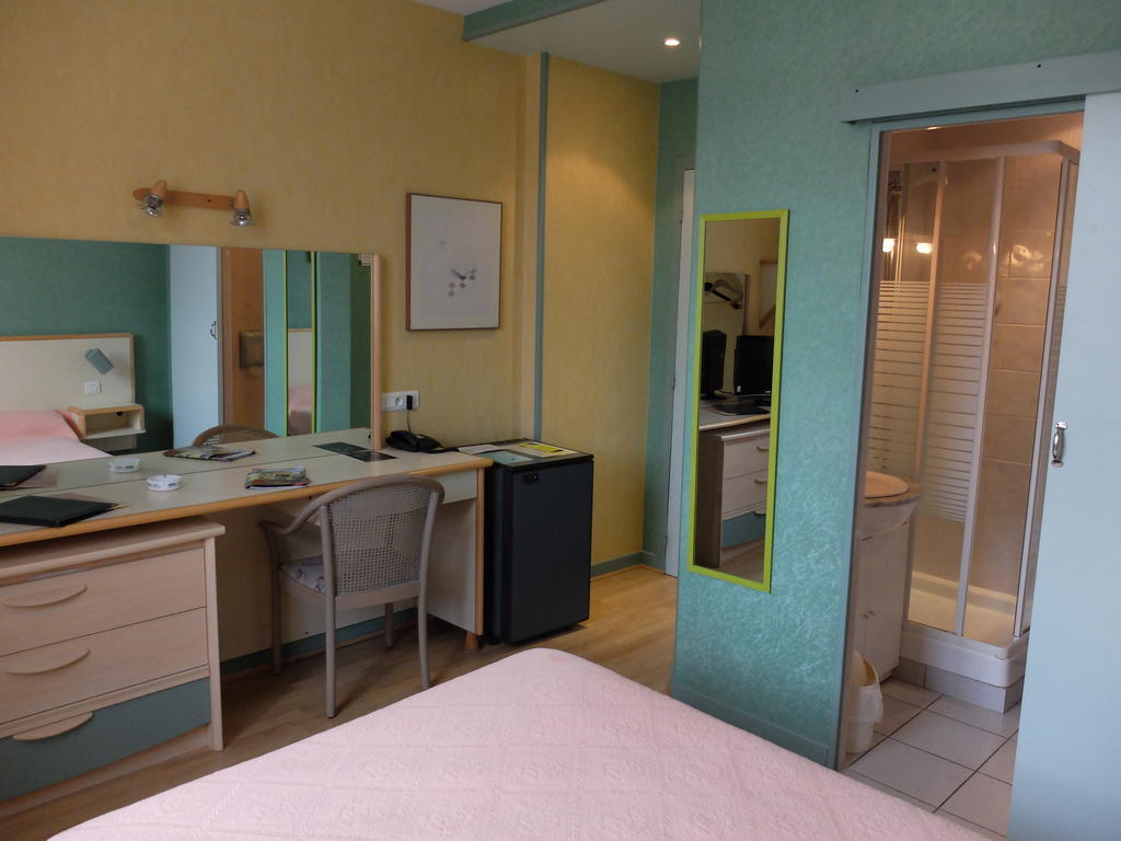 Les Messageries Hotel Saint-Flour  Ruang foto