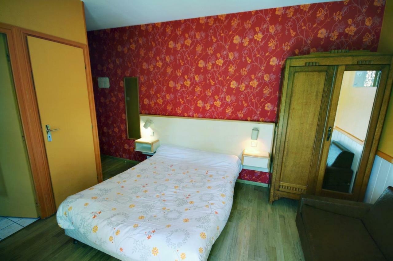 Les Messageries Hotel Saint-Flour  Ruang foto