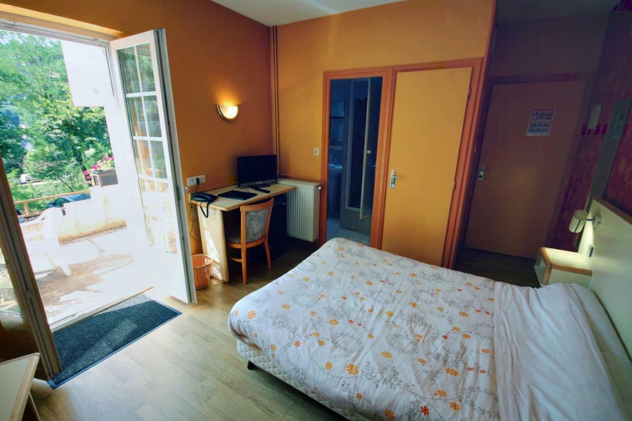 Les Messageries Hotel Saint-Flour  Ruang foto