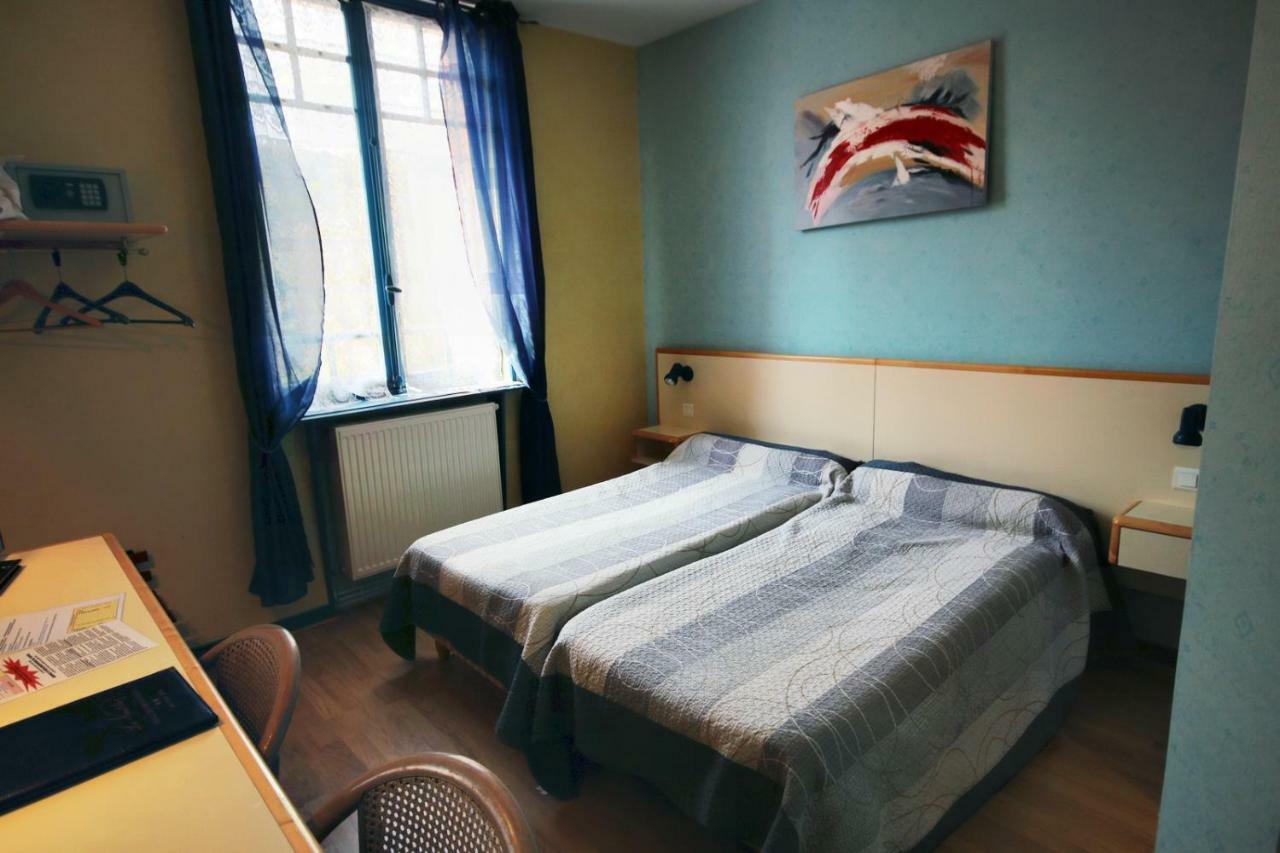 Les Messageries Hotel Saint-Flour  Ruang foto