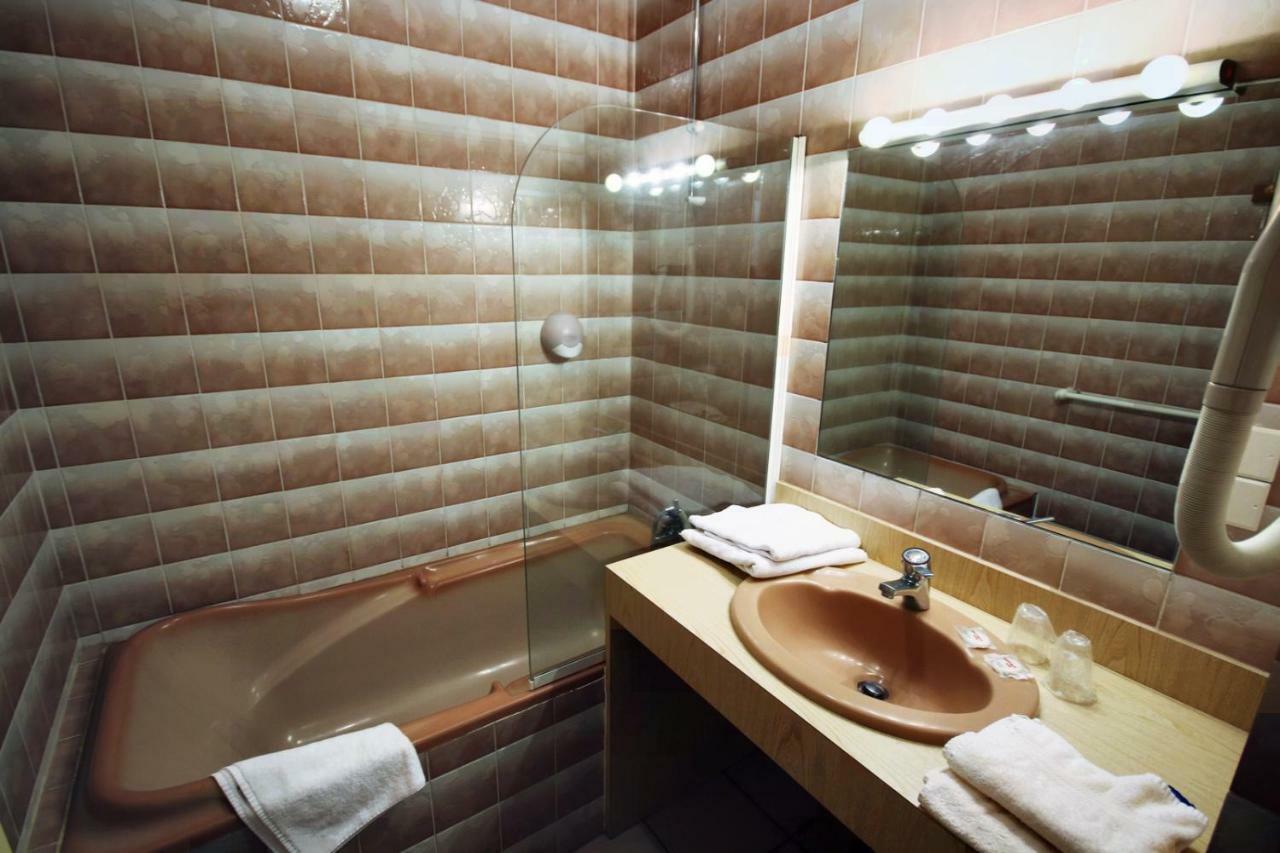 Les Messageries Hotel Saint-Flour  Ruang foto