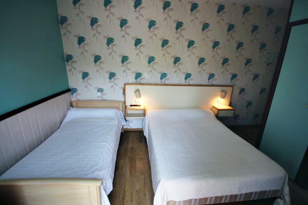 Les Messageries Hotel Saint-Flour  Ruang foto