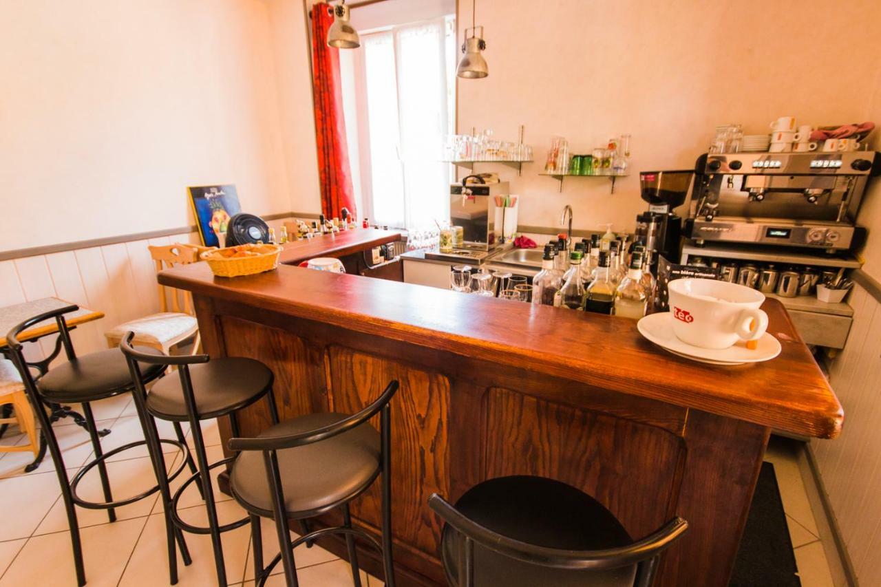 Les Messageries Hotel Saint-Flour  Bagian luar foto