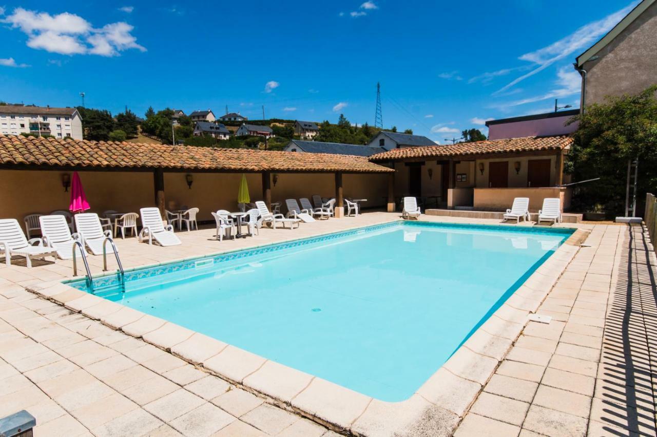 Les Messageries Hotel Saint-Flour  Bagian luar foto
